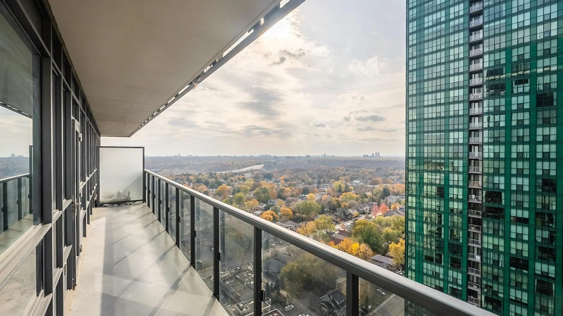 Globalstay Modern Apartments In North York Skyscraper Toronto
