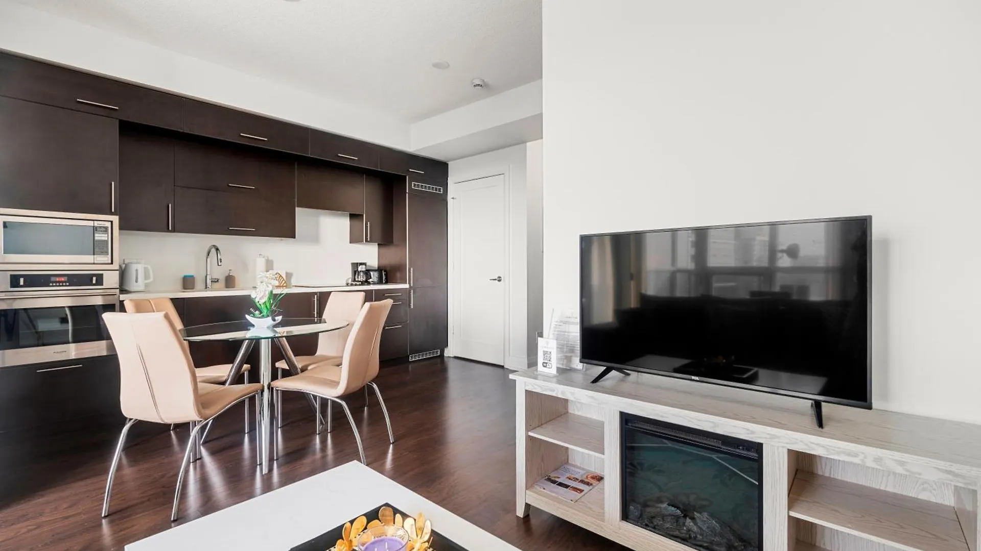 Globalstay Modern Apartments In North York Skyscraper Toronto